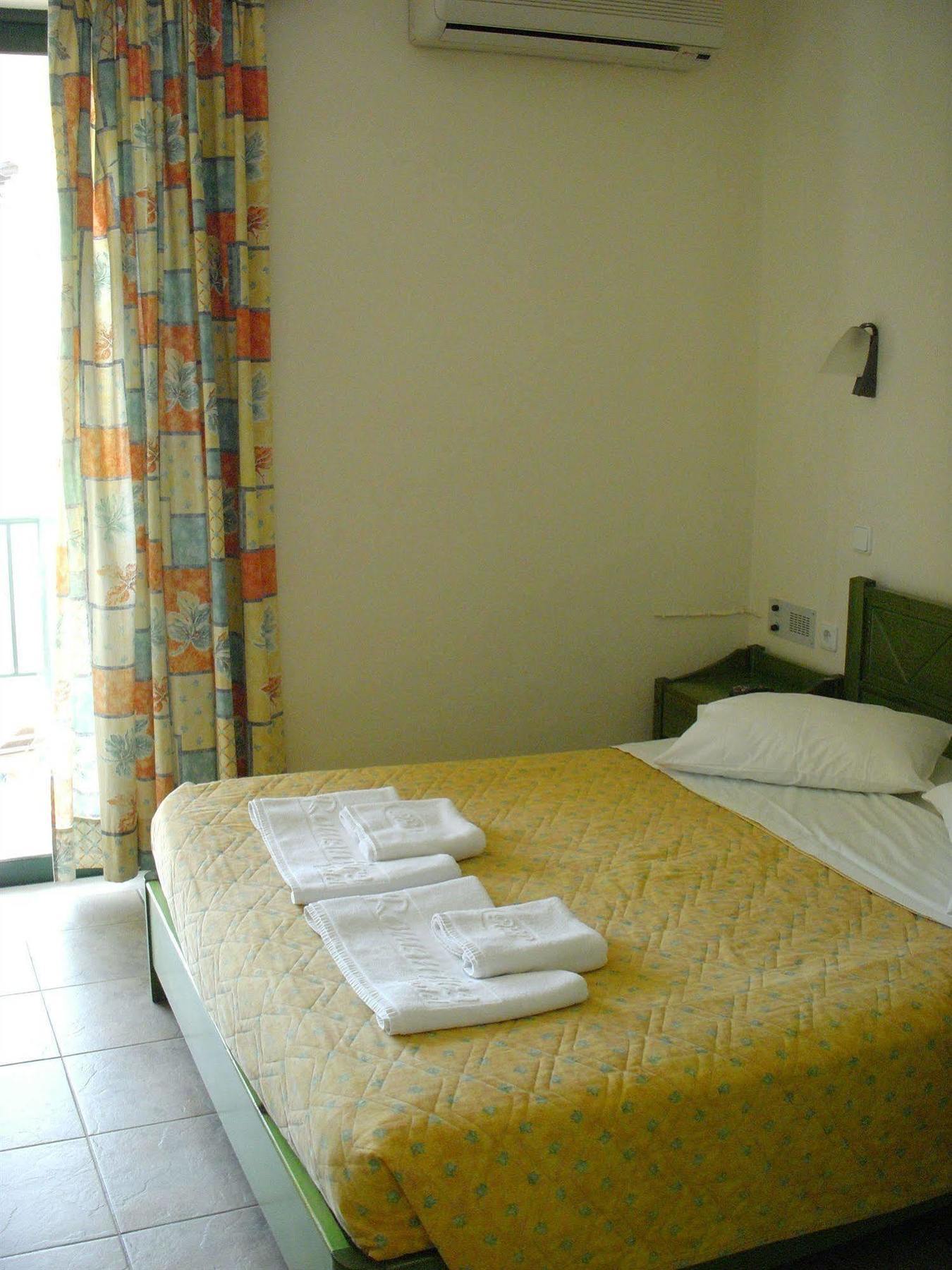Romantica Hotel Джорджополис Екстериор снимка